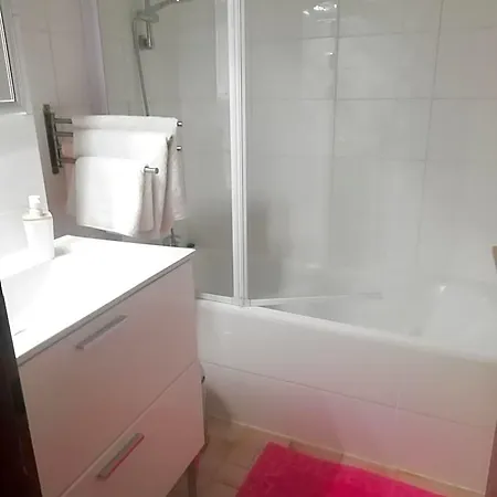 Hotel-restaurant מלון 3*