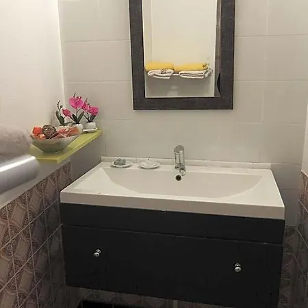 Hotel-restaurant מלון 3*